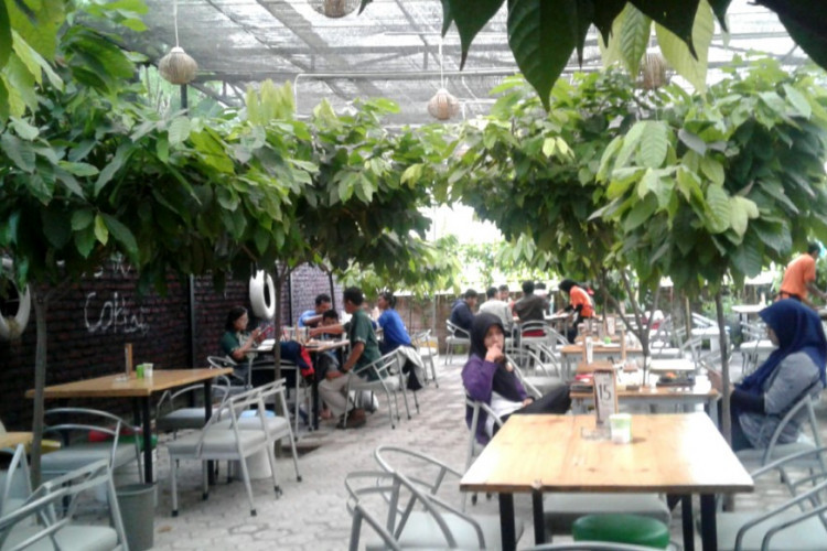 Lokasi Lengkap Cafe And Resto Kebun Coklat Sidoarjo, Rekomendasi Tempat Makan dengan Menu Favorit