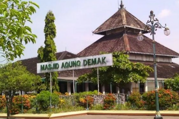 Kerajaan Islam Pertama di Pulau Jawa Adalah? Ini Dia Sejarahnya