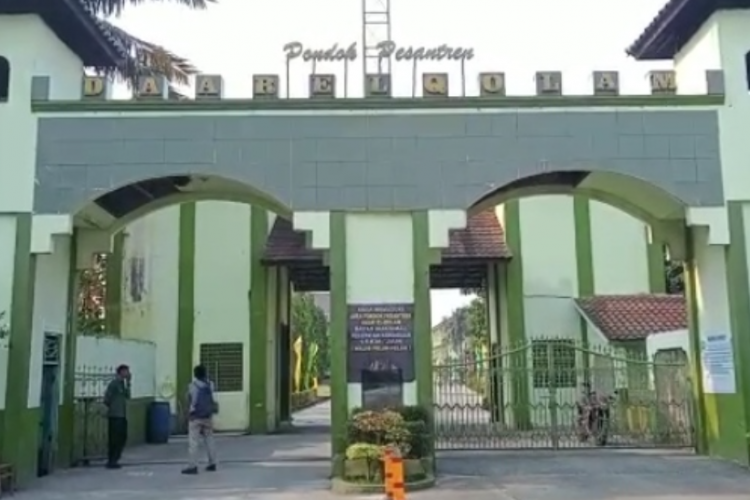 Biaya Pendidikan Pondok Pesantren Daar El-Qolam Banten Terbaru 2023 Untuk Santri Putra dan Putri