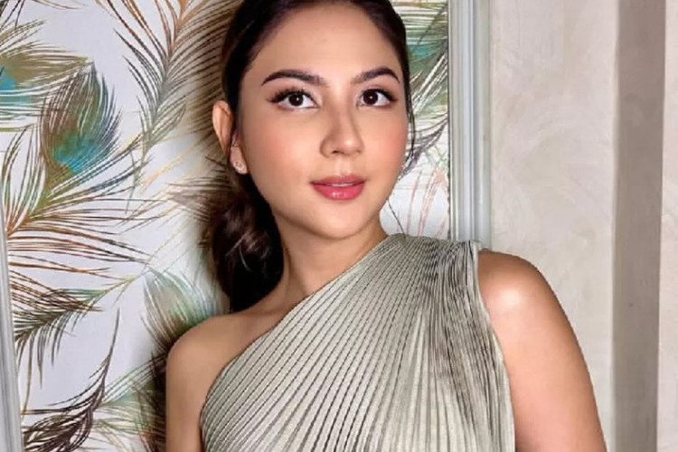 Jessica Mila Klarifikasi Usai Diduga Liburan ke Pulau Padar Saat Pelayaran Ditutup, Sebut Tak Ada Larangan