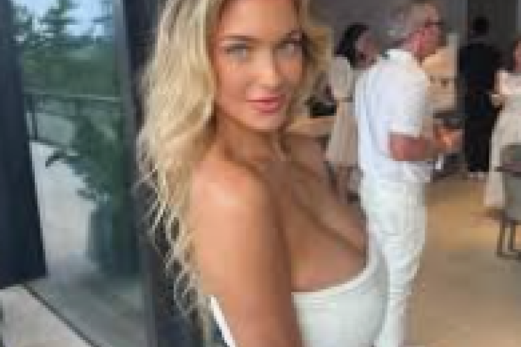 Biographie de Hannah Palmer, Un mannequin de OF surpris en train de faire la fête avec Sacha Baron Cohen