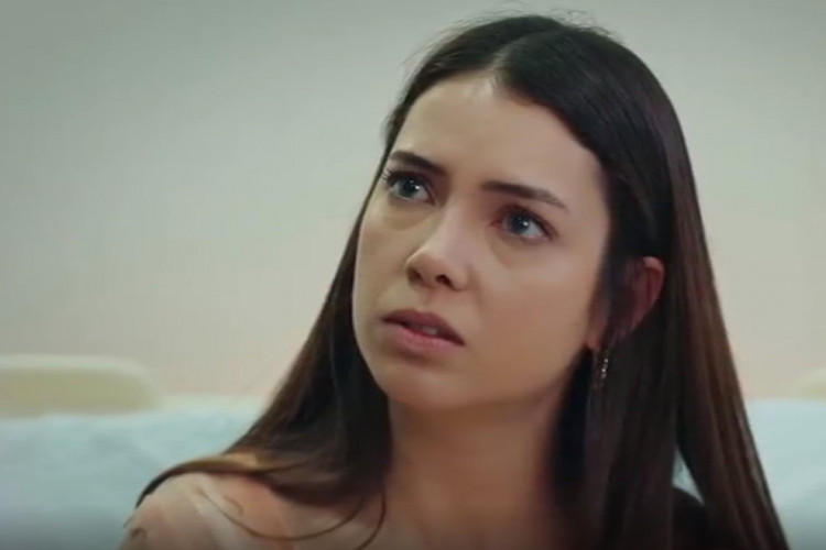 Sinopsis Drama Turki Ego (2023) Episode 13, Elif Rasakan Sakit Kram di Perutnya Berhari-Hari!