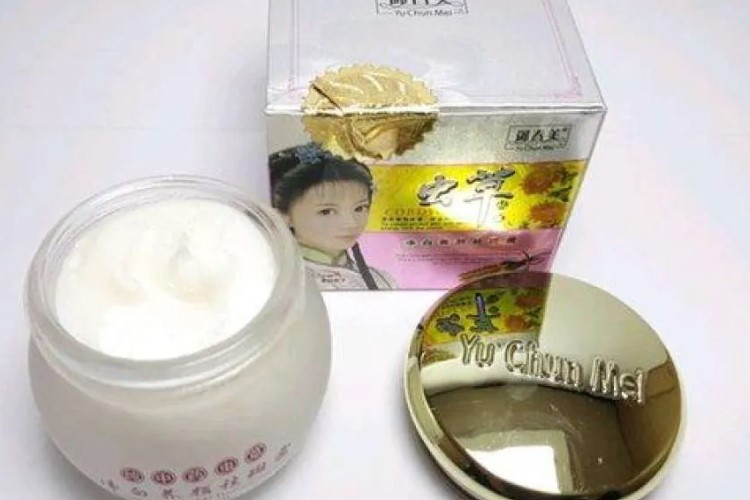 Cara Pakai Cream Yu Chun Mei Siang Malam yang Benar Biar Wajah Makin Cerah