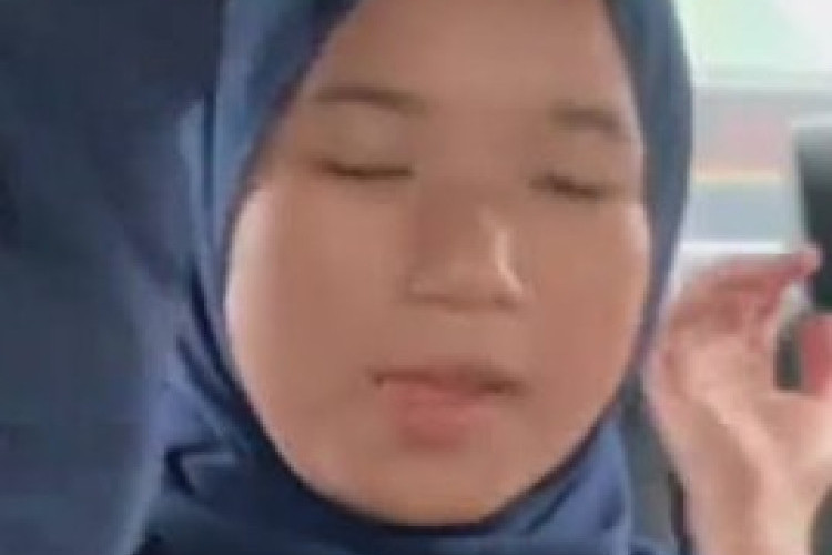 Identitas Pemeran Kerudung Biru di Mobil Viral Share Konten Tak Senonoh yang Menjadi Perbincangan Hangat Warganet Indonesia