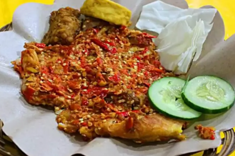 Menu Rekomendasi Ayam Gepuk Pak Gembus Yogyakarta Paling Laris! Harga Bersahabat Rasa Ayam Nikmat