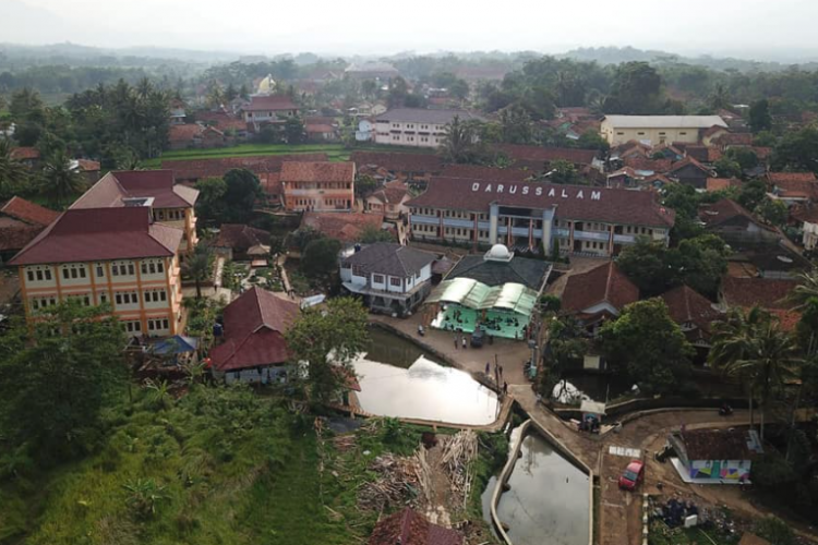 Biaya Pendidikan Pondok Pesantren Darussalam Garut Tahun Ajaran 2023/2024 Untuk Santri Putra dan Putri