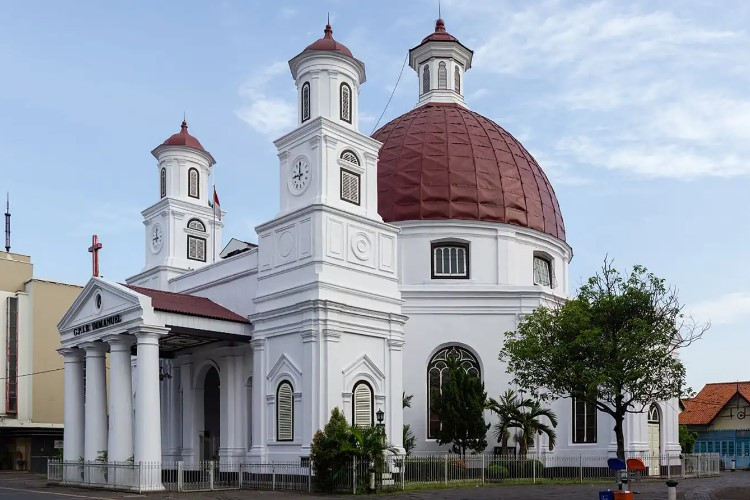 Daftar Lokasi Gereja Kristen Terdekat di Kota Samarinda Didominasi Oleh Arsitektur Klasik yang Cantik 
