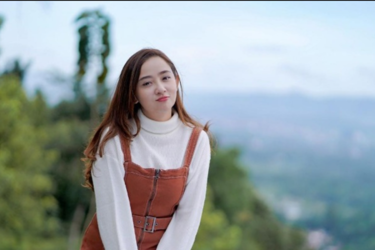 Profil Meisita Lomania, Penyanyi Cantik Mulai Suami, Instagram Hingga Pendidikan