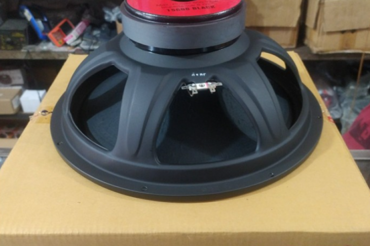 Skema Box Speaker ACR 15600 Black 15 Inch, Cocok Dipakai Untuk Outdoor