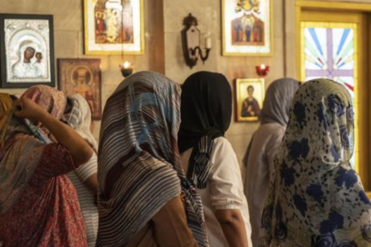 Mengenal Kristen Ortodoks, Beribadah Menggunakan Kerudung?