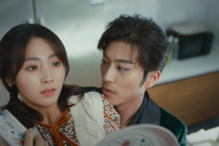 Link Nonton Drama China Love Is an Accident (2023) Episode 17-18 Sub Indo, An Jingzhao Melindungi Chu Yue yang Terluka