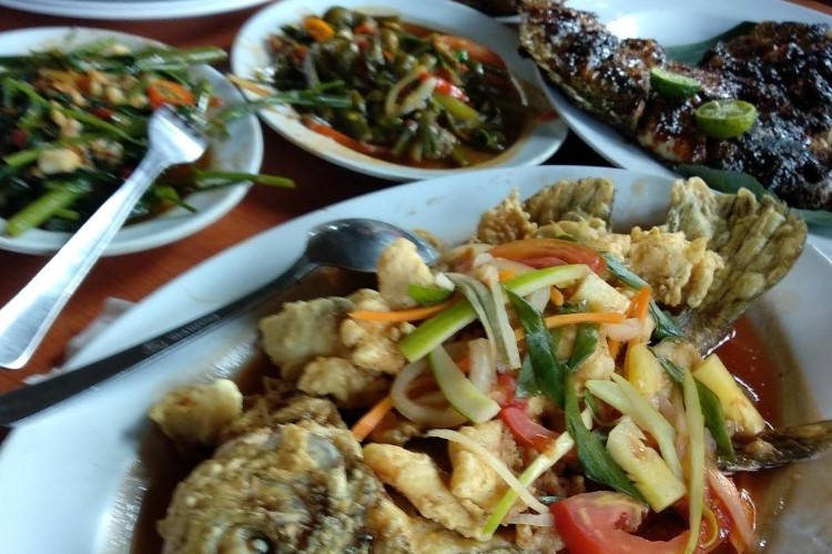 Cara Pesan Rumah Makan Saung Rawalele Jakarta Lengkap Dengan Daftar Harga Menu, Lokasi dan Jam Operasional