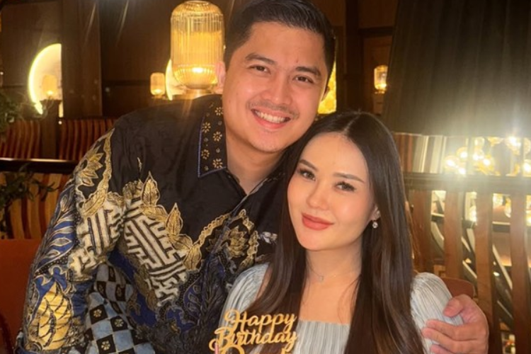 Profil Sarah Gibson Disorot Netizen Usai Bongkar Perselingkuhan Diska, Pilih Ceraikan Sang Suami Walau Masih Cinta