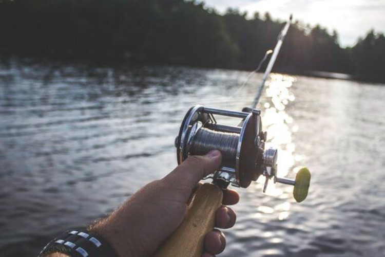 Doa Mancing Ikan Menurut Al-Qur'an yang Mustajab Dijamin Langsung Strike Banyak, Amalkan Sekarang