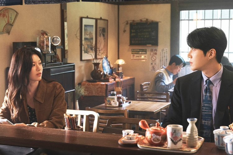 Nonton Can This Love Be Translated (2025) Episode 1 Sub Indo Drama Baru Kim Seon Ho dan Go Yoon Jung