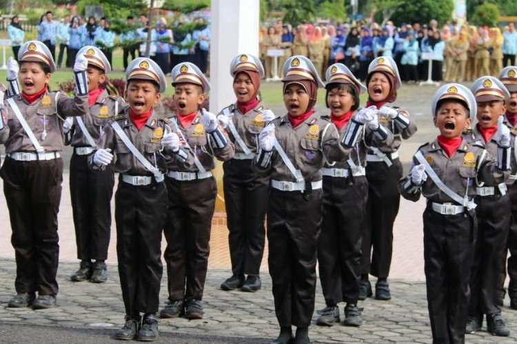 7 Contoh Puisi Cita Citaku Menjadi Polisi yang Bagus dan Singkat Untuk Tugas Sekolah Bahasa Indonesia 