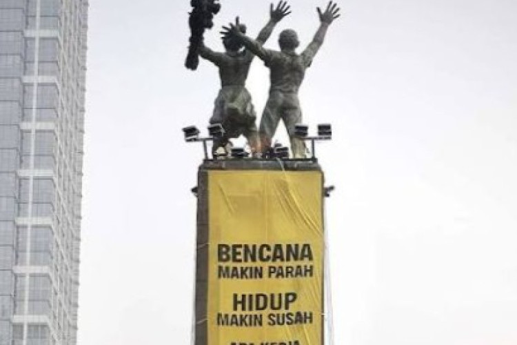 Kronologi Lengkap Aksi Berani Anggota Greenpeace Panjat Patung Selamat Datang Hingga Akhirnya Dibebaskan Oleh Polda Metro Jaya