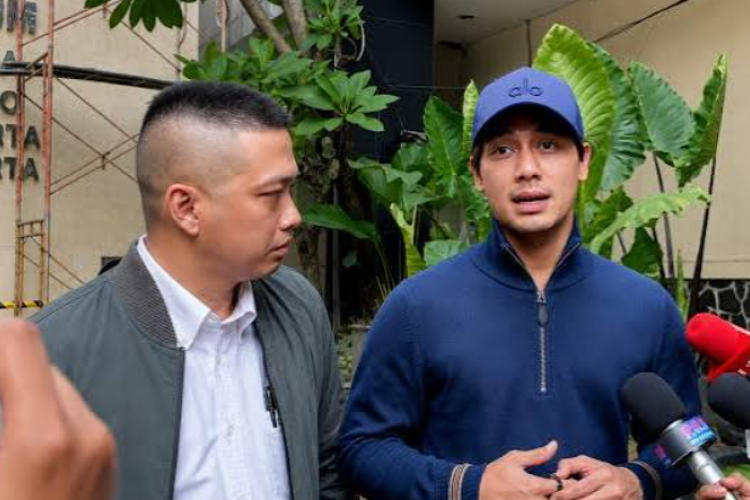 Aktor Rizky Billar Datangi Polda Metro Jaya Guna Jalani Pemeriksaan Laporan Dugaan Pencemaran Nama Baik