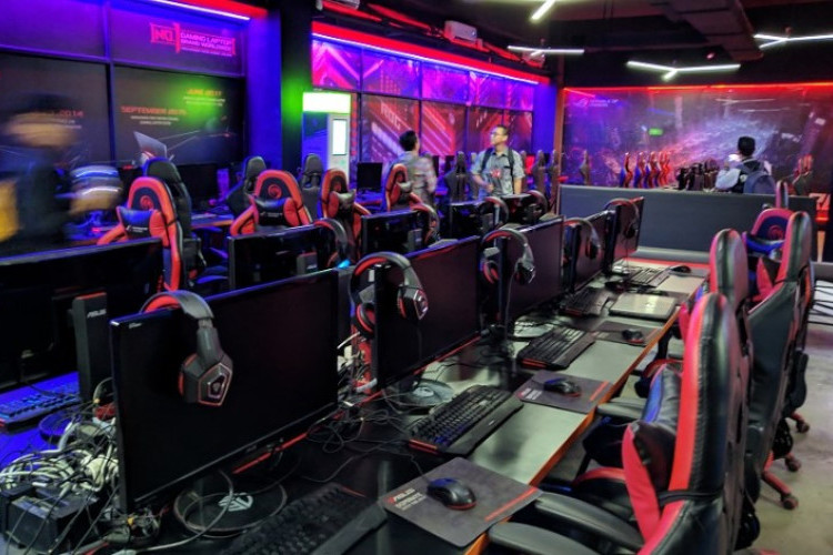 6 Warnet eSport Terdekat di Surabaya Tahun 2023, Biasa Untuk Tanding Game Online