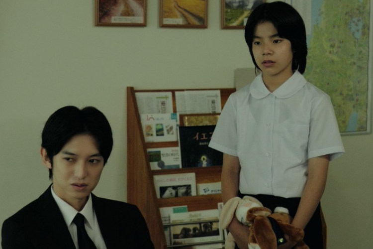 Nonton Drama Jepang Mei no Mei (2023) Episode 1 SUB INDO, Ozu Ditanyai Tetangga Soal Kepindahannya Ke Fukushima