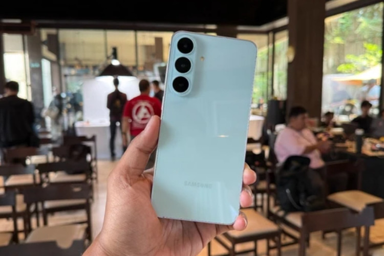 Harga Samsung Galaxy S26 FE Mulai Rp 9 Jutaan Usung Dual Kamera Cocok Buat Ngerekam Fancam Ngonser Tanpa Repot 