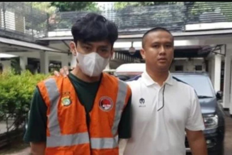 Artis RF Kembali Terjerat Kasus Narkotika, Pemeran AADC Tersebut Kini Ditahan Kepolisian!