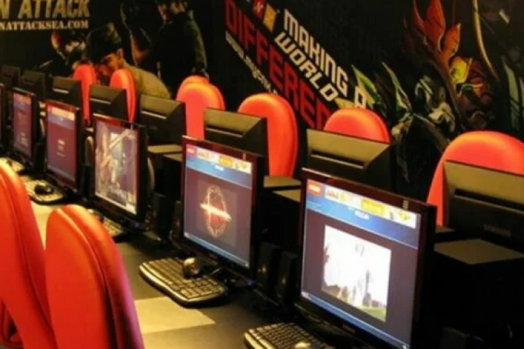 3 Rekomendasi Warnet Kota Semarang Terdekat Dari Lokasi Saya, Banyak yang Sediakan Fasilitas Mewah Bak Gamers Pro!