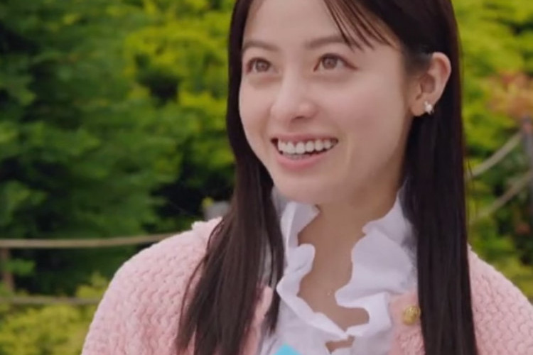 Nonton Drama Ousama Ni Sasagu Kusuriyubi (2023) Episode 5 Sub Indo, Ayaka Makin Cantik!