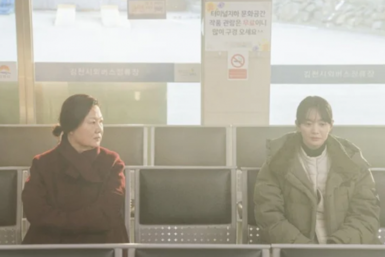 Shin Min Ah Tampil Menawan! Simak Sinopsis Film Our Season yang Hadirkan Kisah Haru Ibu dan Anak