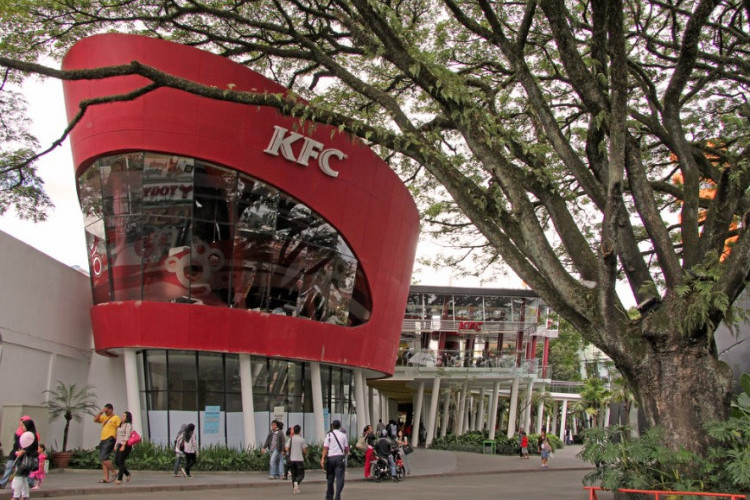 Daftar Cabang Gerai KFC Bandung Terbaru, Ada Menu Baru Yubari Float dan Very Berry Float  