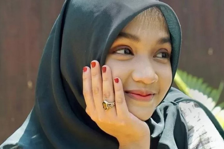Ustadzah Cantik Ning Umi Laila yang Viral di Sosial Media, Cek Fakta Menariknya Disini!