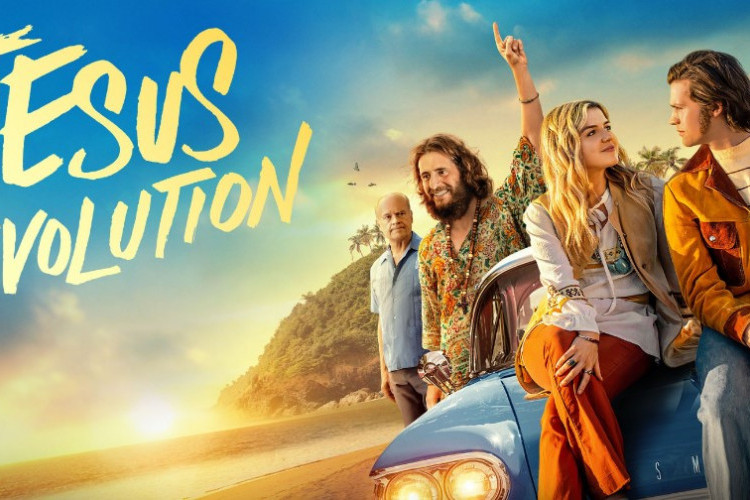 Sinopsis Film Jesus Revolution, Jonathan Roumie Jadi Penginjil Jalanan Bergaya Hippie