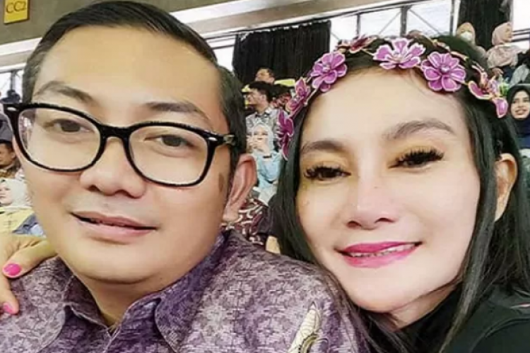 Esha Rahmansyah Abrar, Pejabat Kemensetneg yang Dicopot Usai Istrinya Flexing Harta Milyaran di Medsos, Viral Dispil di Tiktok dan Twitter