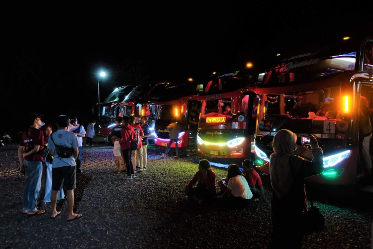 Viral! Siswa SMAN 1 Seputih Mataram Lampung Terlantar Saat Study Tour ke Bali Gara-Gara Pihak Sekolah Belum Bayar Uang Makan