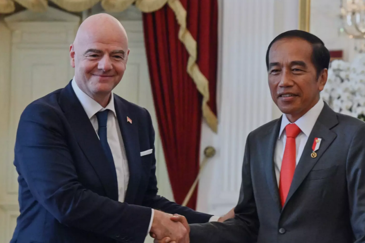 Berkaca Pada Tragedi Kanjuruhan, Presiden FIFA berjanji untuk mendukung Indonesia dalam program perbaikan keamanan stadion