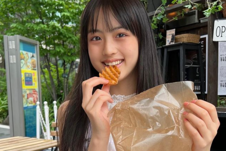 Profil dan Biodata Yuna Takeshita, Model dan Influencer Jepang Finalist Miss Seventeen 2023