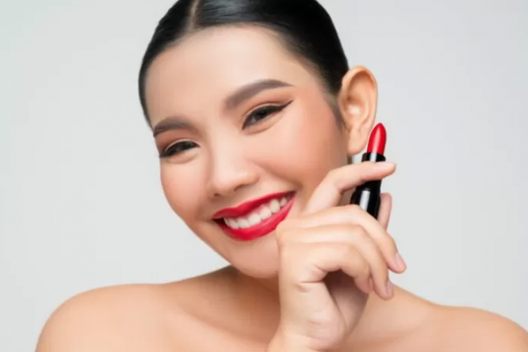 Rekomendasi Varian Warna Lipstik Maybelline Lip Matte untuk Kulit Sawo Matang, Bisa di Sesuaikan Dengan Berbagai Acara