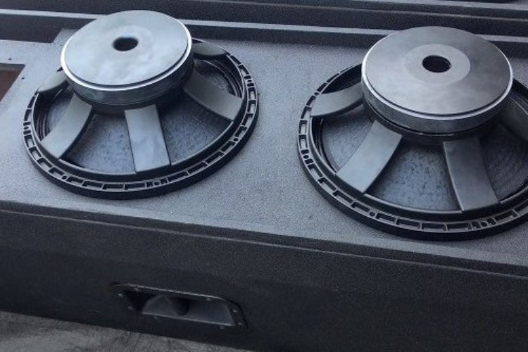 Rekomendasi 5 Box Speaker Bass Untuk Lapangan Terbaik Dijamin Suara Nendang Jauh 