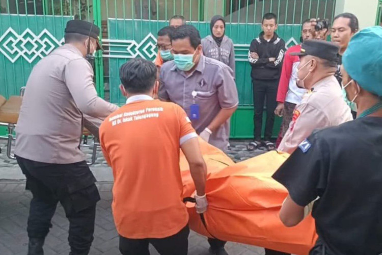 Dugaan Meninggalnya Wakil Kepala Stasiun Tulungagung di Kamar Kos, Bermula dari Tak Hadiri Peringatan!