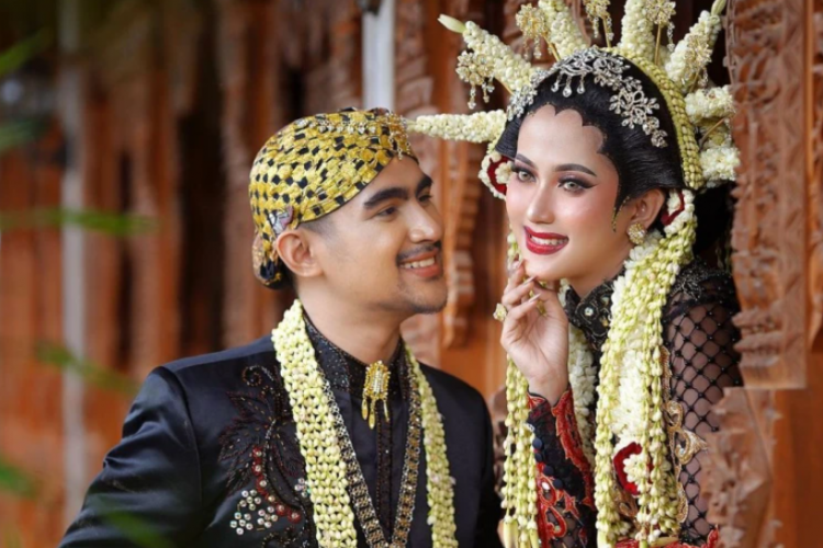 Teks MC Acara Pernikahan Bahasa Madura Singkat dan Mudah Dihafalkan Untuk Acara Semakin Lancar