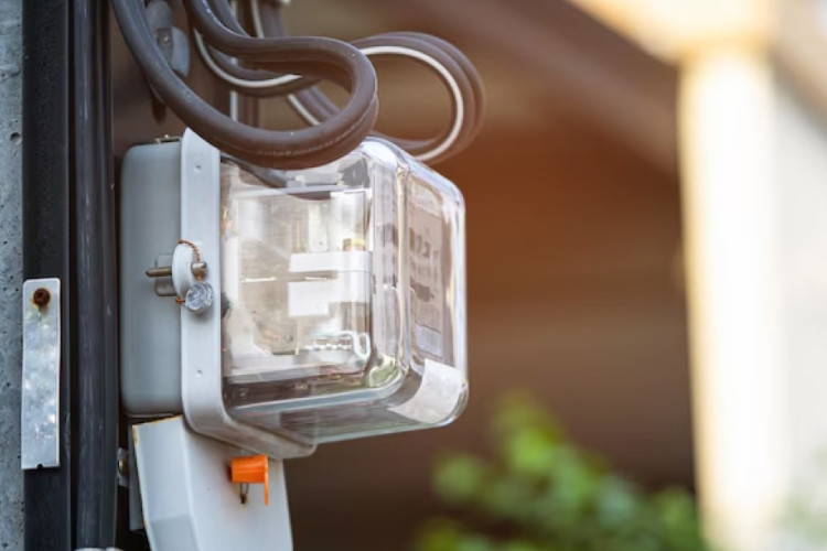  Daftar Tarif Listrik Terbaru November-Desember 2025 Golongan Subsidi dan Non-Subsidi Tetap Stabil Tanpa Kenaikan 