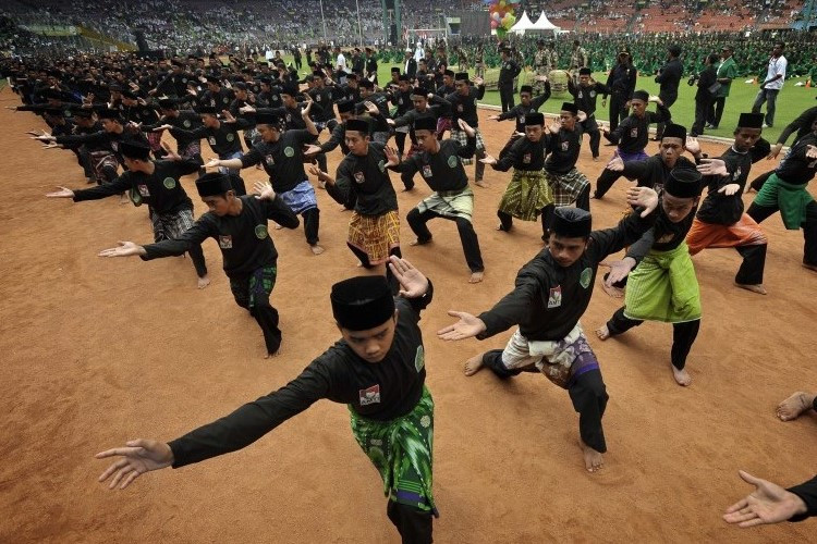 Mengenal Alat Musik Tradisional Gul-Gul Pengiring Pencak Silat Pagar Nusa  yang Makin Langka 