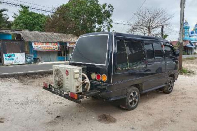 Rekaman Video Mobil Tua Pakai AC Rumah Viral, Pemilik Ungkap Akibat Cuaca Panas