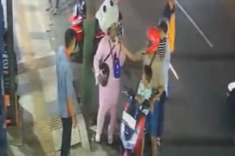 Kasus Penganiayaan Badut oleh Oknum Polisi Berakhir Damai, Kesepakatan Disetujui Dua Belah Pihak!