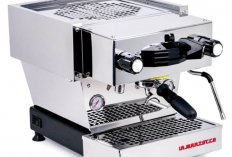 Utensil yang Berfungsi Sebagai Wadah Espresso dari Mesin Kopi Adalah?