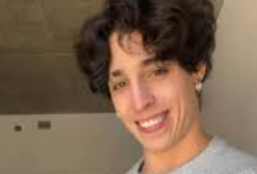La Vidéo de Gattouz0 Est Devenue Virale sur Telegram et TikTok, Un Homme Charmant et Séduisant