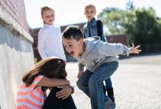 Cara Membuat Poster Bullying Simple, Cegah Perundungan di Sekitar dan Lebih Mawas Diri