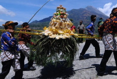 Acara Tradisi di Jawa Tengah 2023, Ada Suran Desa Traji Hingga Sedekah Gunung Merapi!