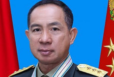 Resmi! Letjen TNI Agus Subiyanto Dilantik Presiden Jokowi Sebagai KSAD di Istana Negara