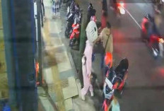 Miris! Diduga Oknum Polisi Hajar Badut Pengamen di Tuban, Diminta Sujud di Kaki untuk Permintaan Maaf